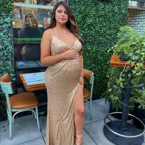 Gold Sequins Gown, thigh high slit, size 12 ✨